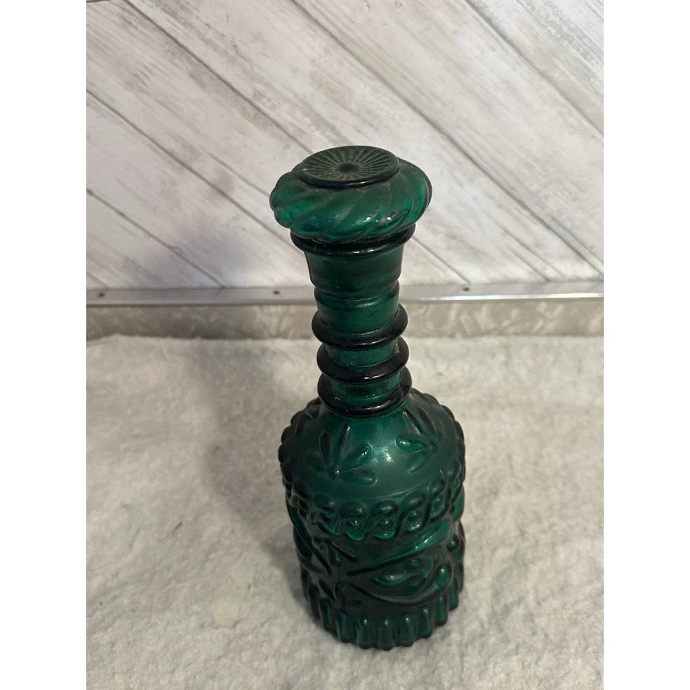 Vintage Jim Beam Kentucky Derby Glass Decanter 1968 Emerald Green With Stopper